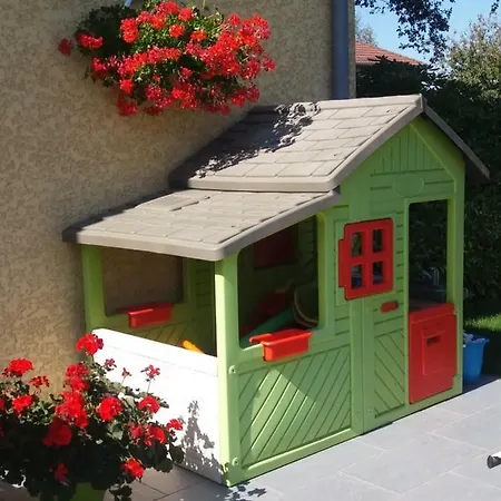 Ma Maison Fleurie Proche Aéroport, Eurexpo Appartement